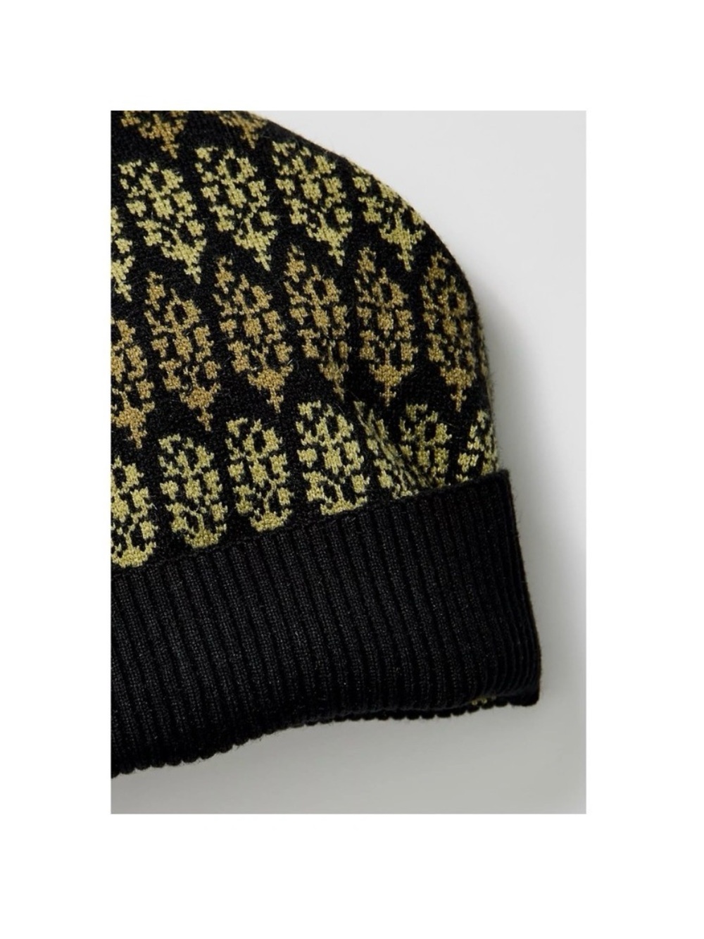 NEW✨FREE PEOPLE MOVEMENT LIMITLESS LOGO BEANIE
